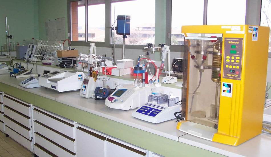 Fabricant de laboratoire équipement de laboratoire Verrerie Chimie